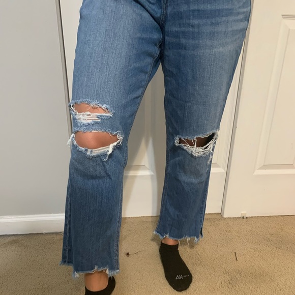 American Eagle Mom Jeans - Picture 3 of 4